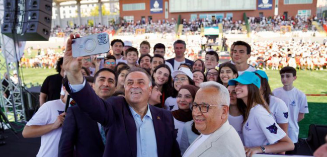 İBB Ders Atölyeleri’nde Mezuniyet Heyecanı
